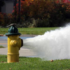 hydrant, uszkodzony hydrant, awaria wodocigw, ty hydrant, woda